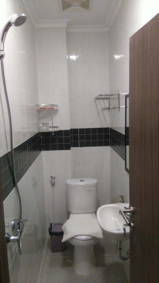 Djo Front One Inn Bengkulu Exterior photo