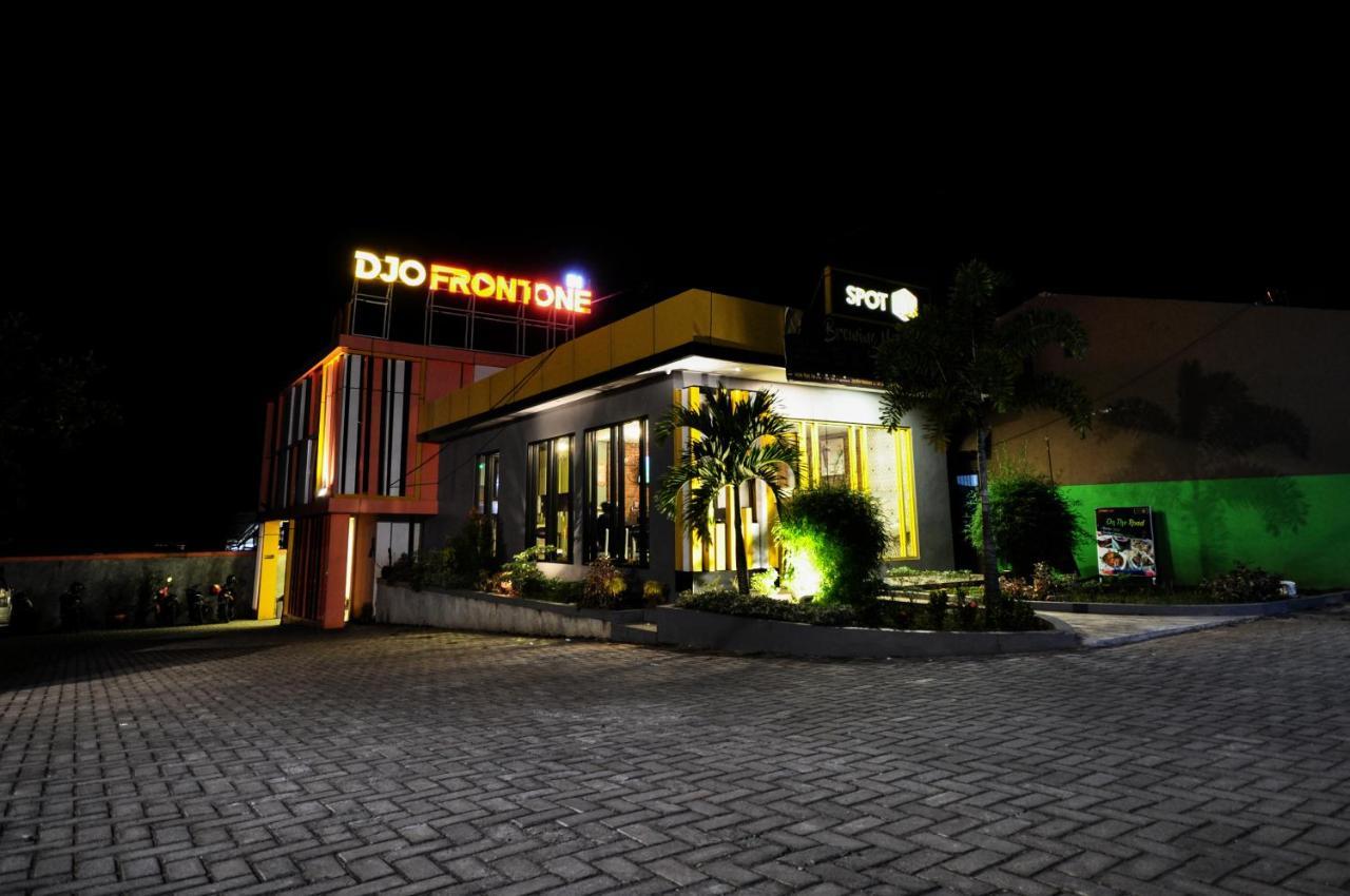 Djo Front One Inn Bengkulu Exterior photo