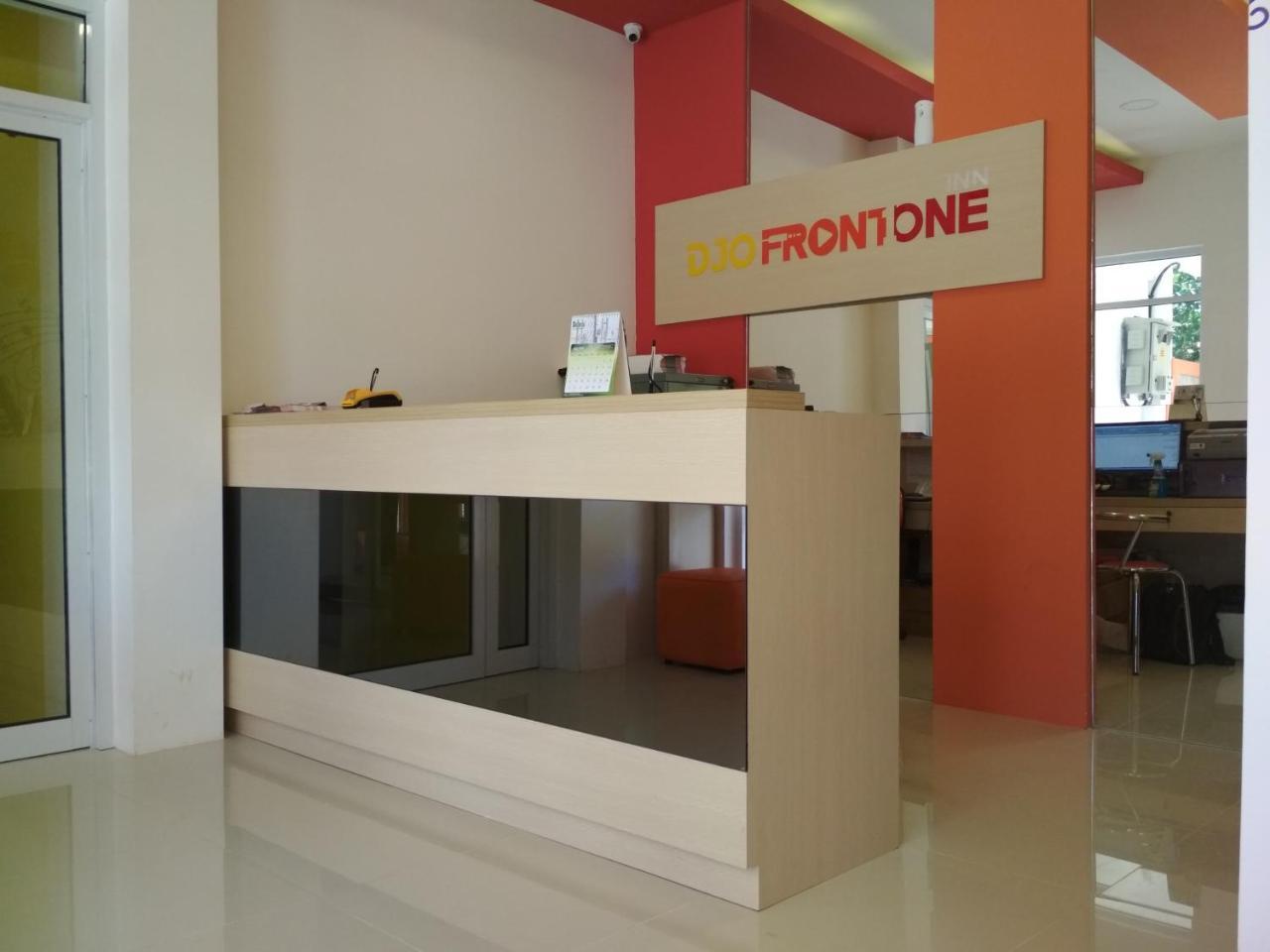 Djo Front One Inn Bengkulu Exterior photo